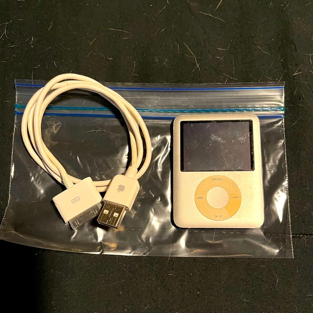 iPod 4GB